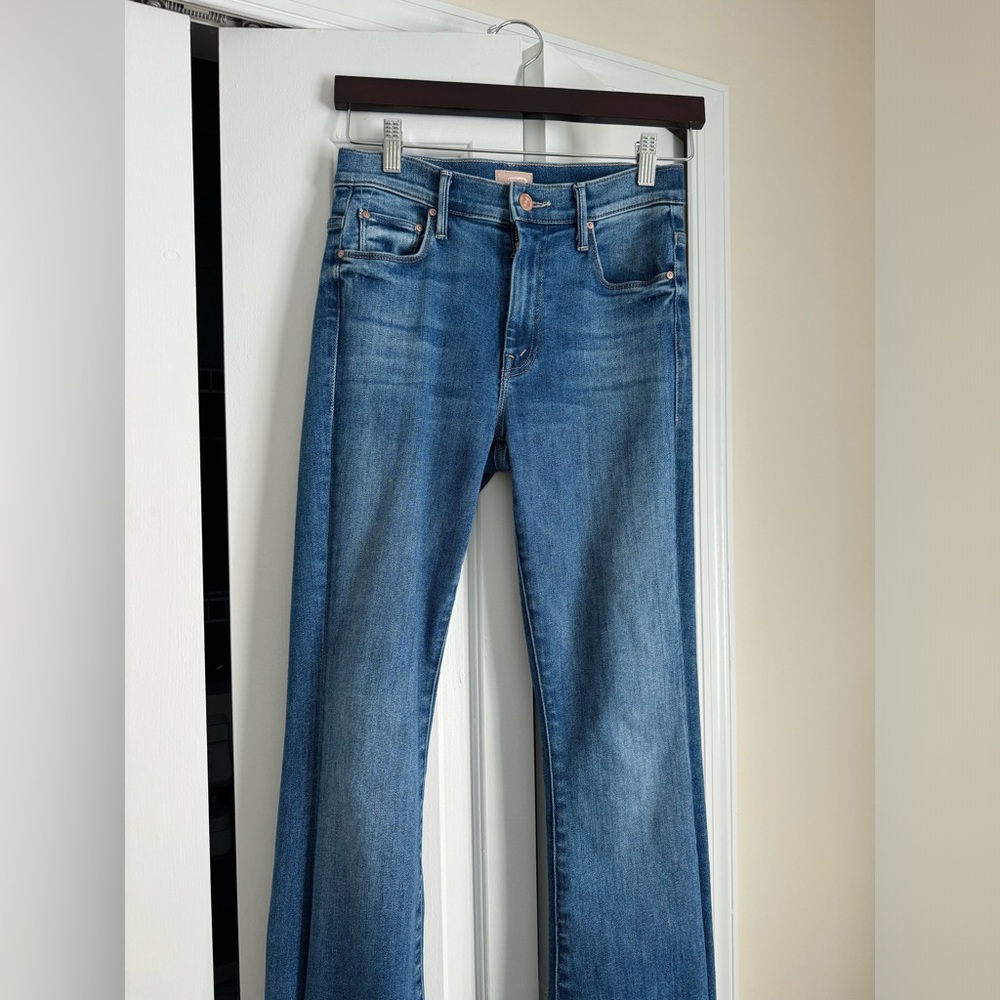 MOTHER Weekender Fray Jeans
